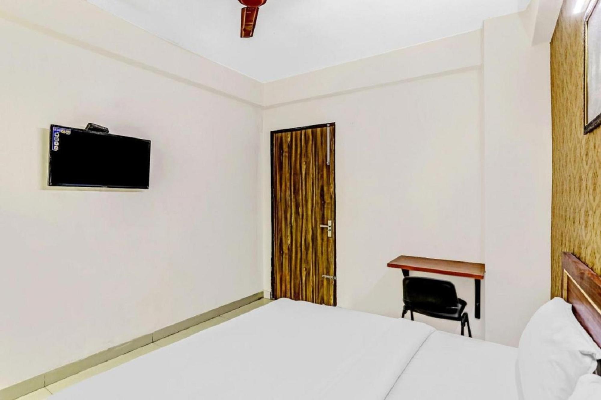 Hotel Noida Continental Εξωτερικό φωτογραφία